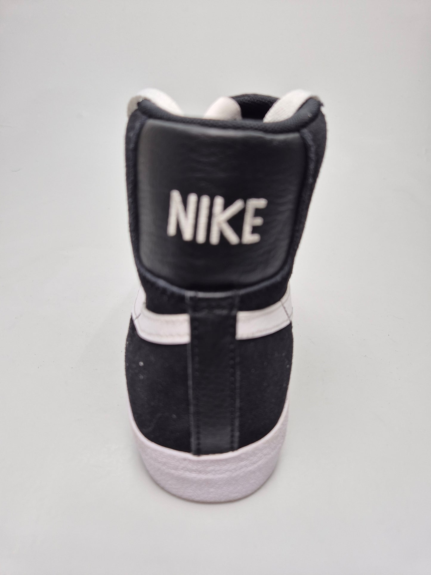 NIKE ORIGINAL KOZNI PATIKI BR 39