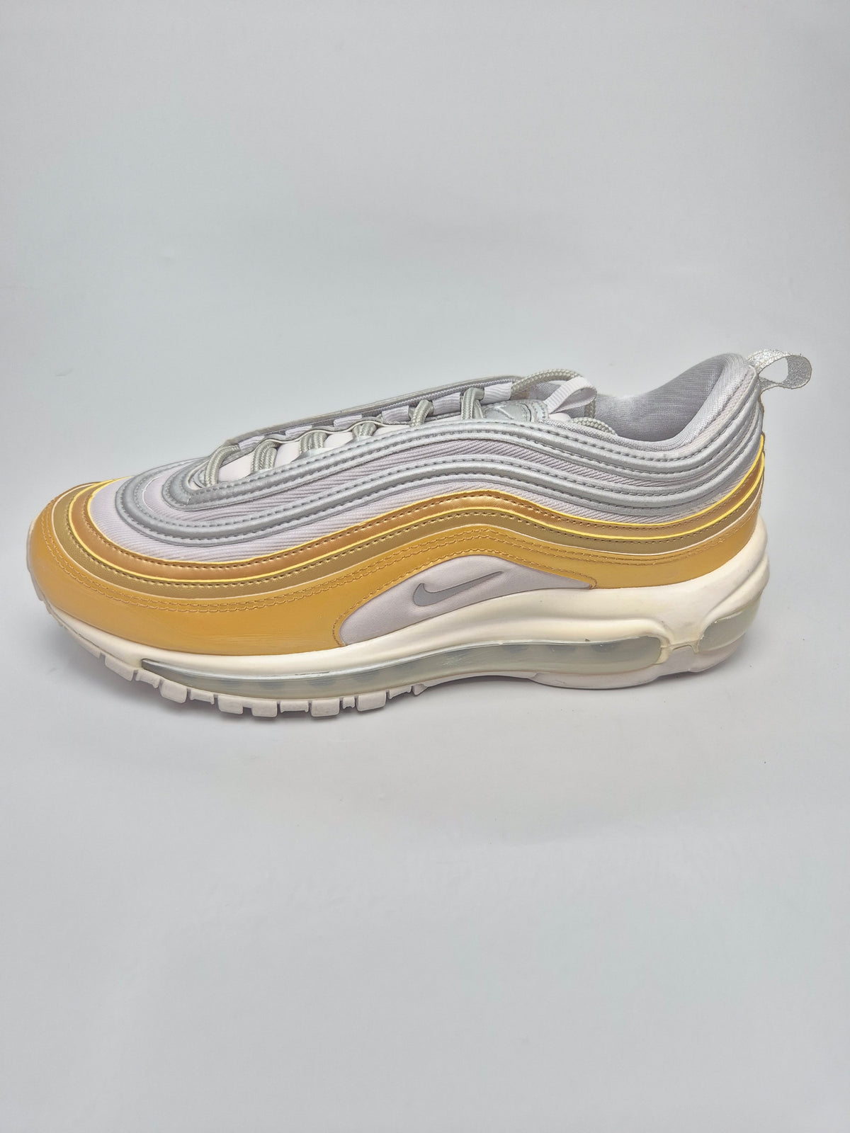 NIKE AIRMAX NOVI ORIGINAL PATIKI BR 39