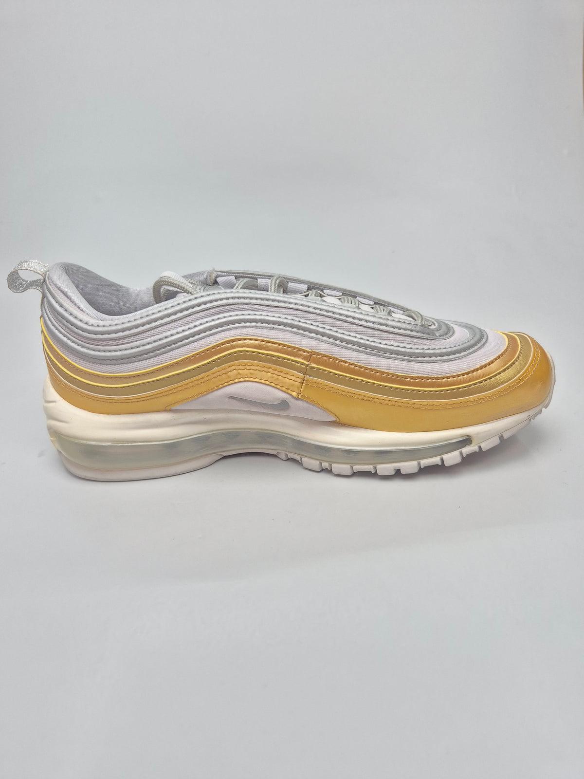 NIKE AIRMAX NOVI ORIGINAL PATIKI BR 39