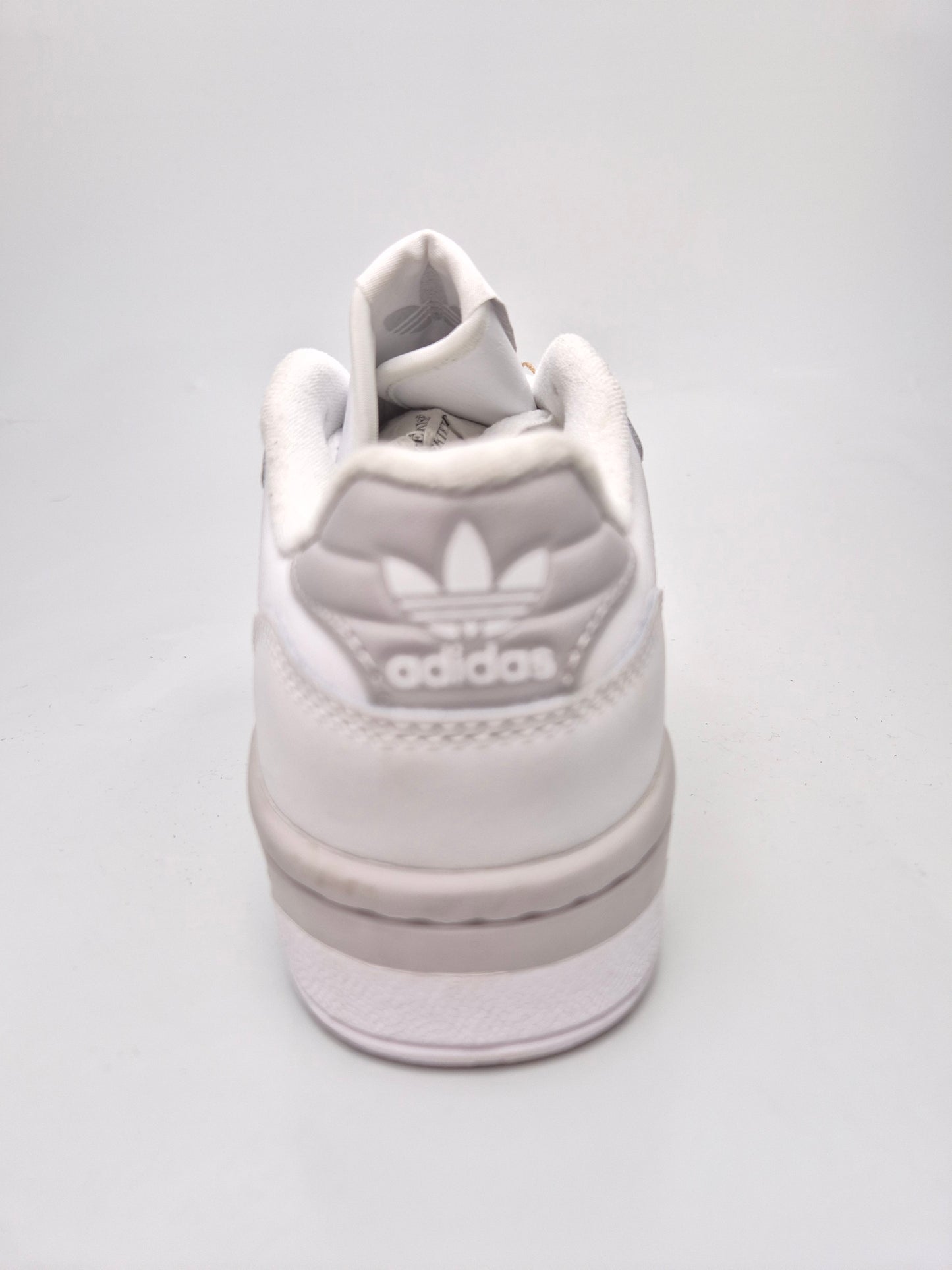 ADIDAS NOVI ORIGINAL PATIKI BR 38.5
