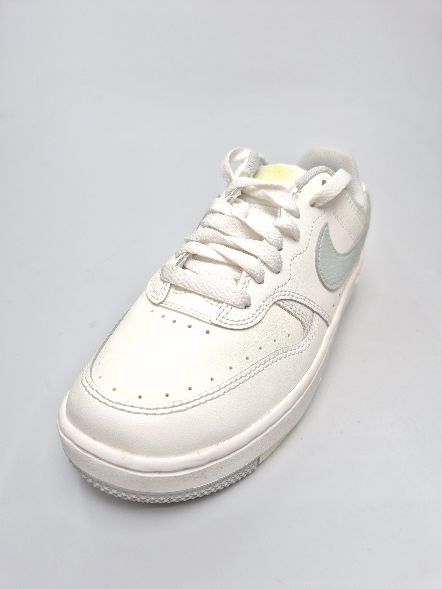 NIKE NOVI ORIGINAL PATIKI BR 36.5