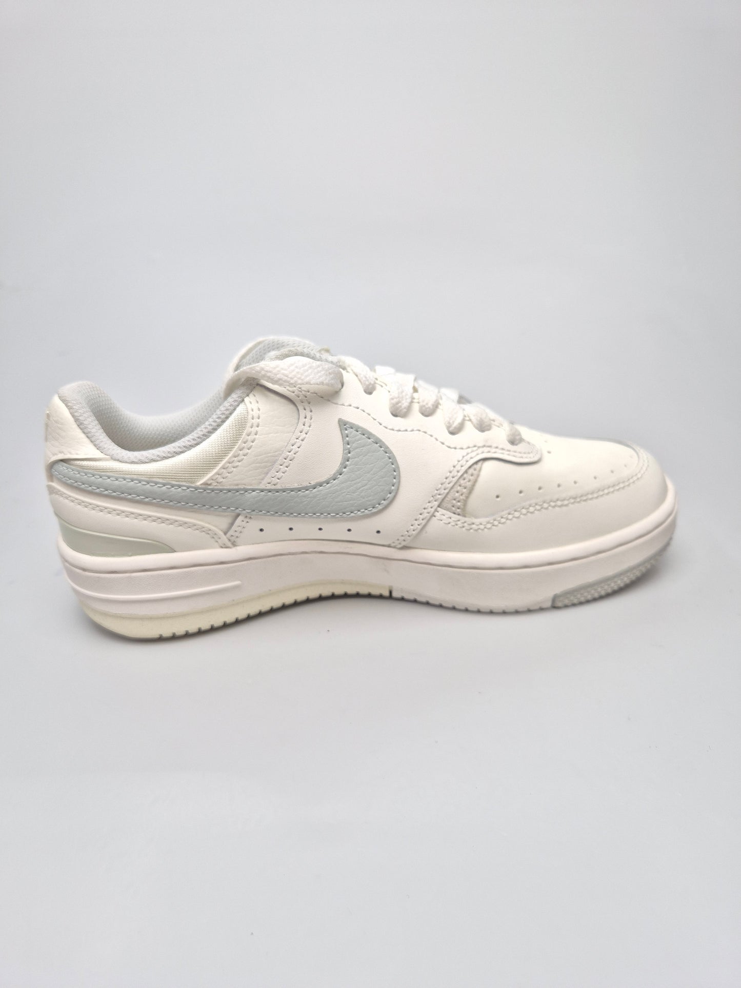 NIKE NOVI ORIGINAL PATIKI BR 36.5
