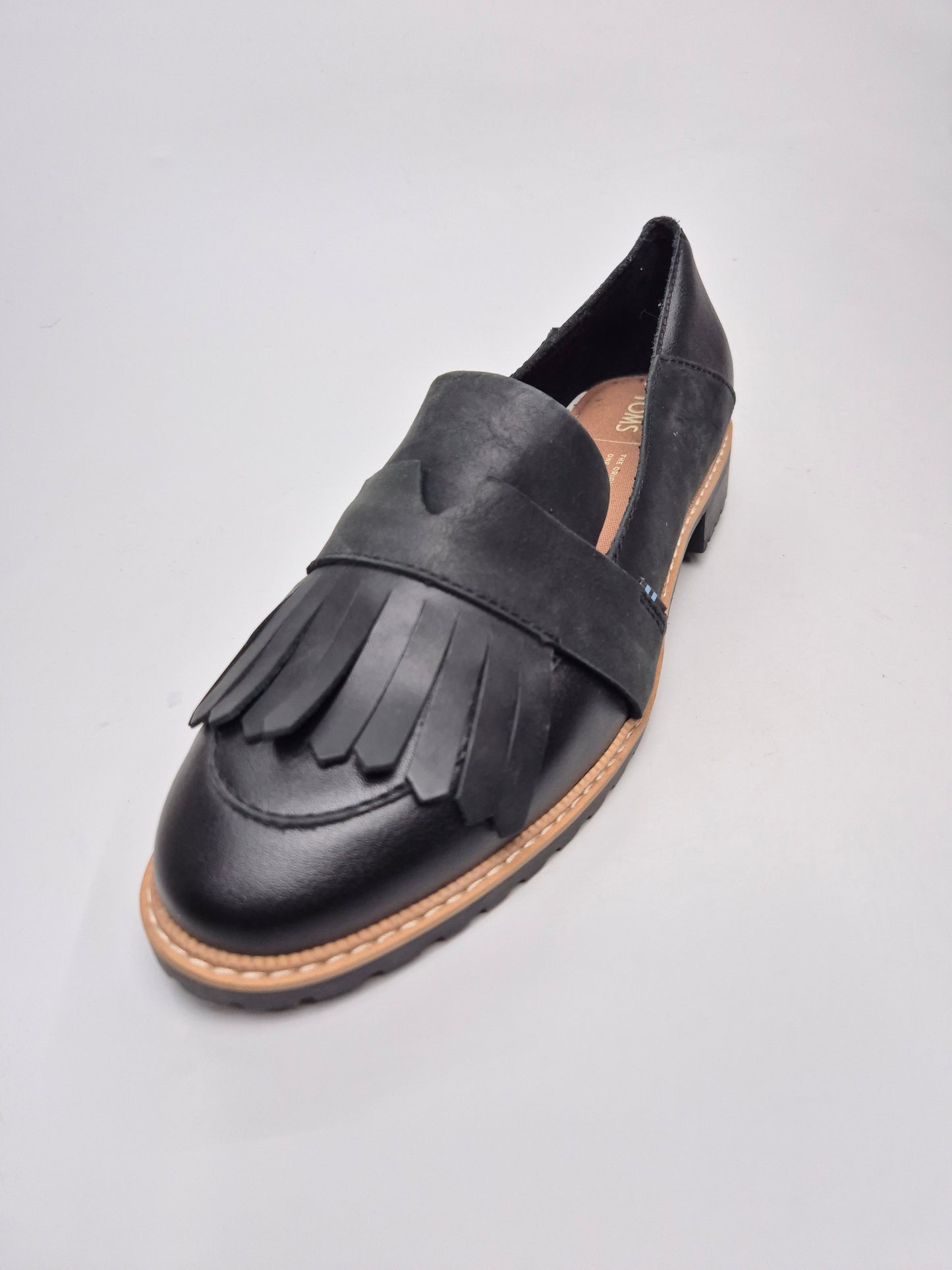 TOMS NOVI ORIGINAL KOZNI CEVLI BR 39