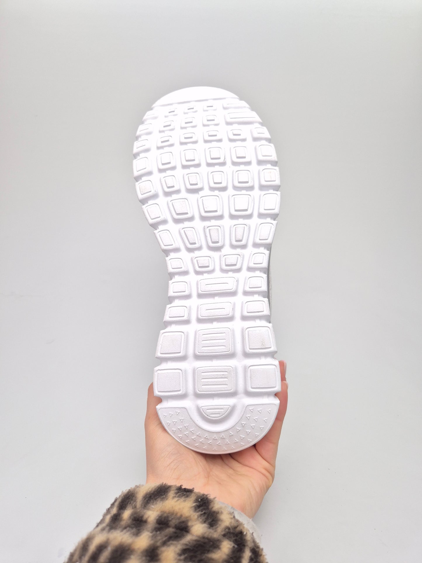 SKECHERS MEMORY NOVI ORIGINAL PATIKI BR 40