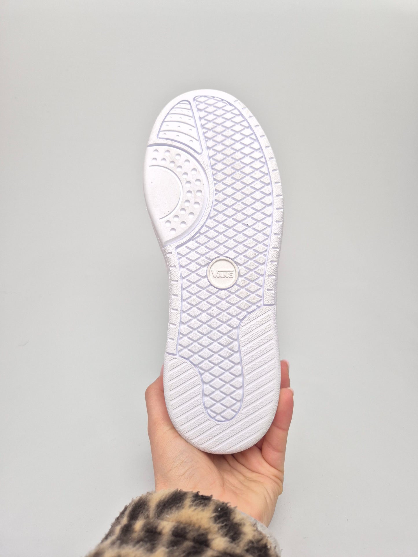 VANS NOVI ORIGINAL PATIKI BR 39