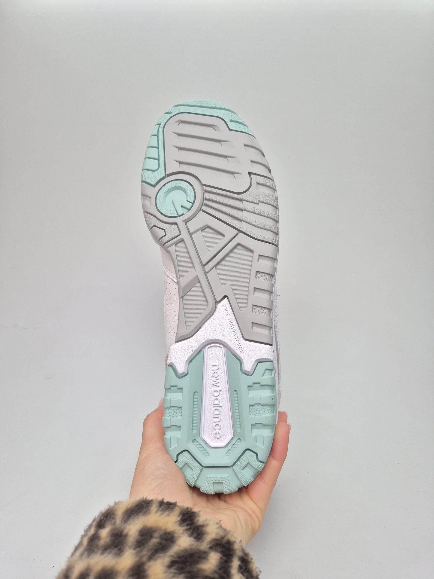 NEW BALANCE NOVI ORIGINAL PATIKI BR 44.5