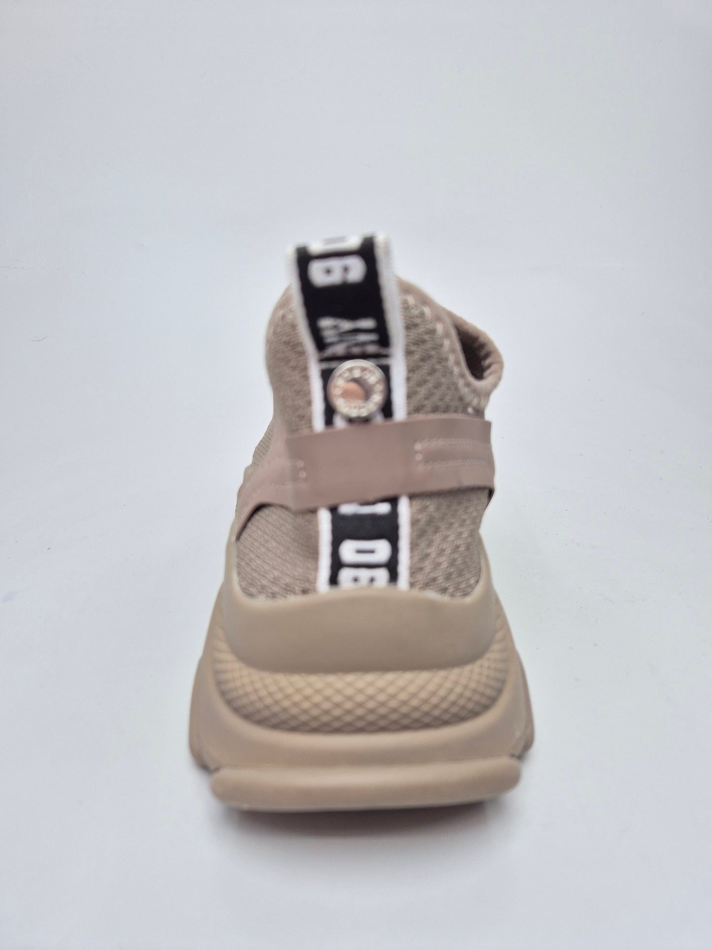 STEVE MADDEN NOVI ORIGINAL PATIKI BR 38