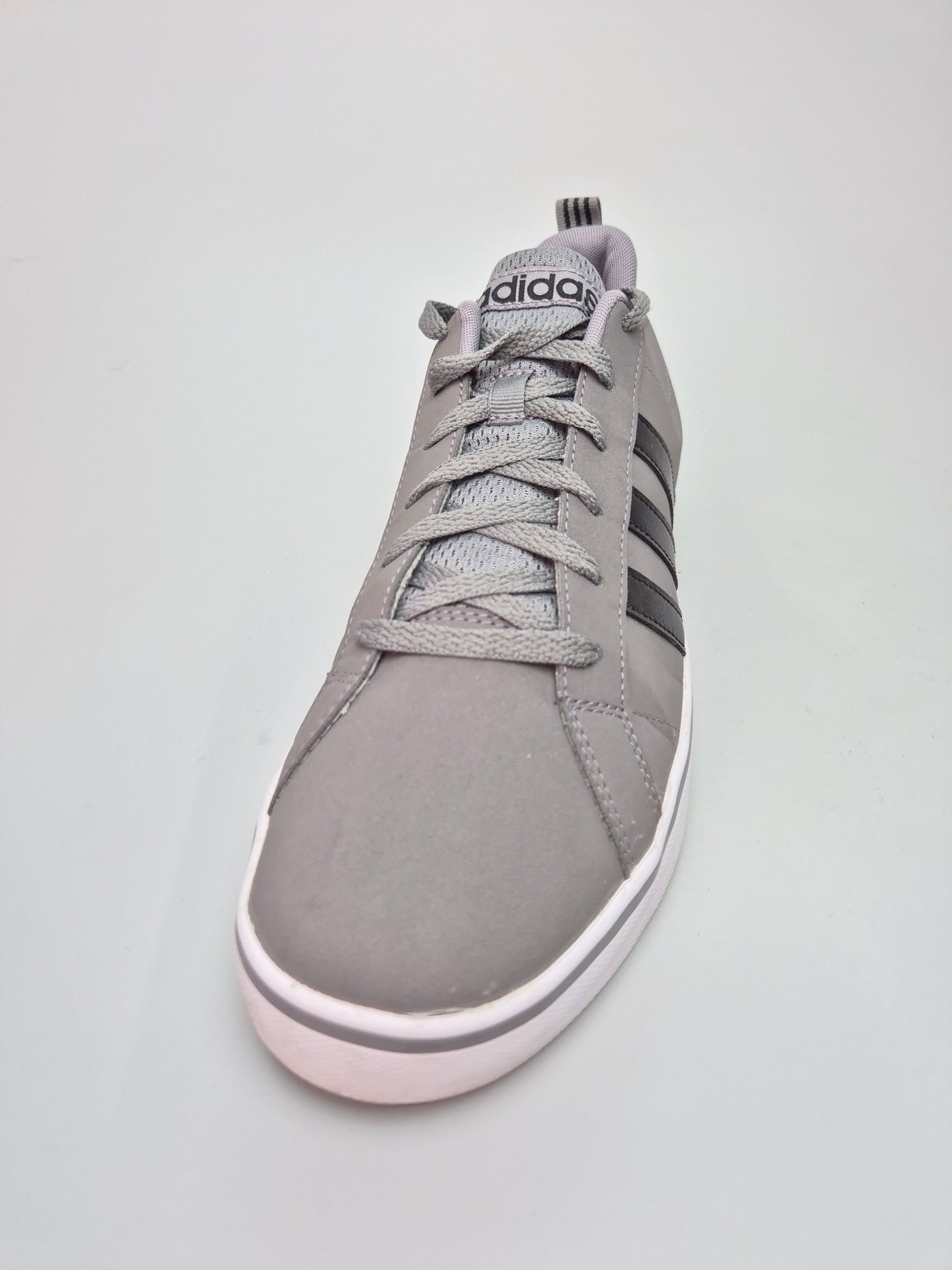 ADIDAS NOVI ORIGINAL PATIKI BR 46