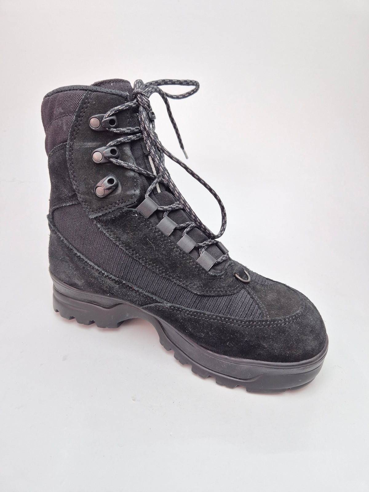 LOWA GORETEX NOVI ORIGINAL VODOOTPORNI CIZMI BR 41