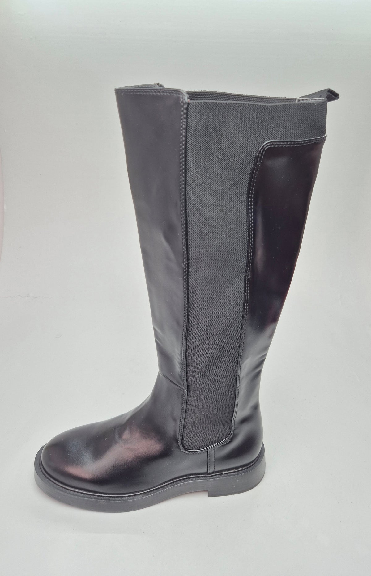 H & M NOVI ORIGINAL CIZMI BR 37