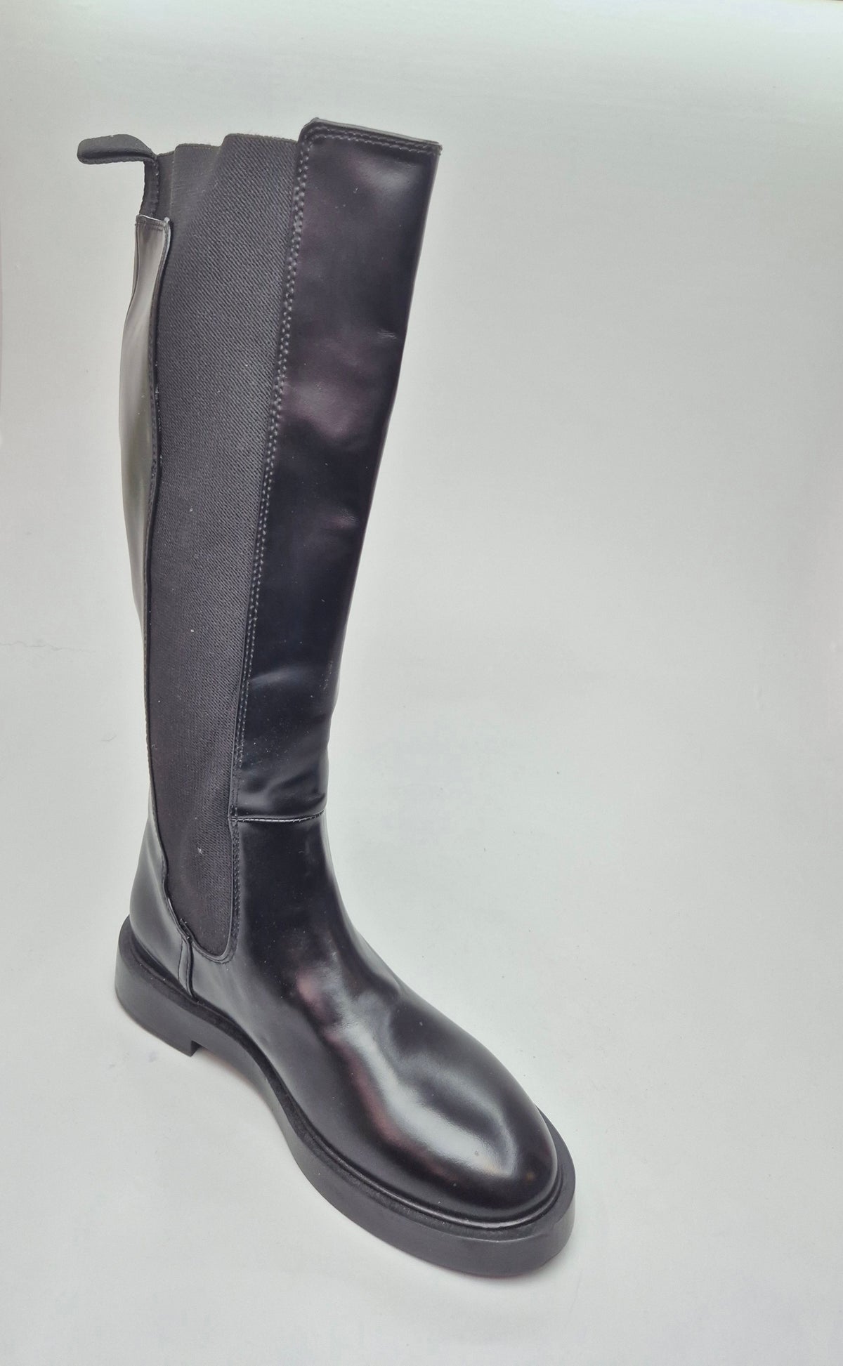 H & M NOVI ORIGINAL CIZMI BR 37