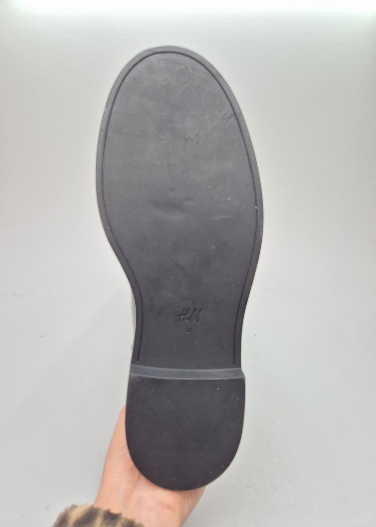 H & M NOVI ORIGINAL CIZMI BR 37