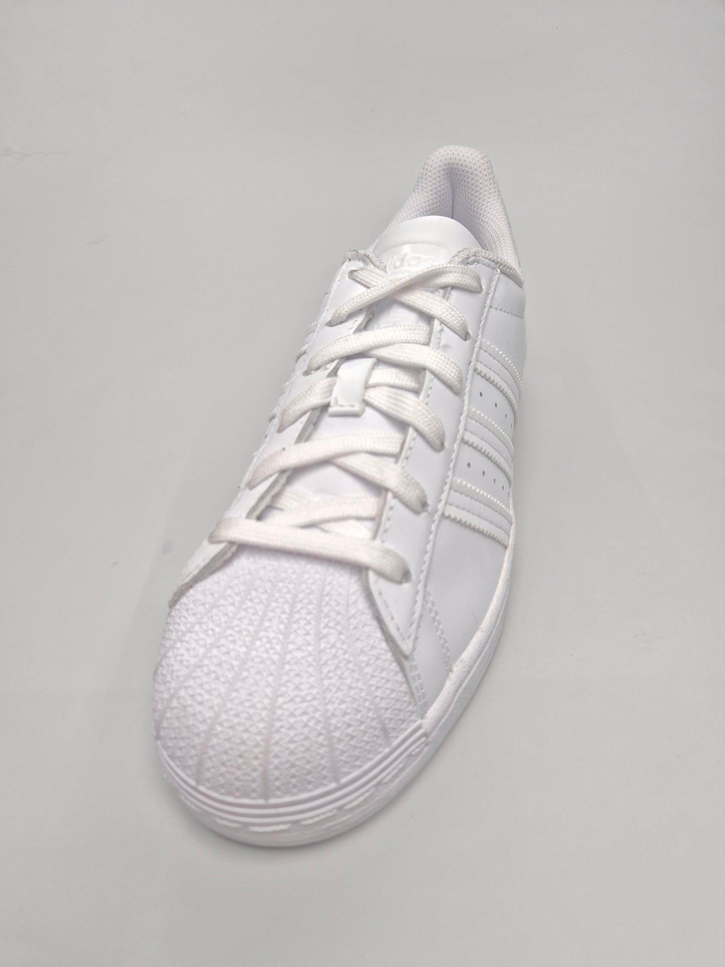 ADIDAS NOVI ORIGINAL PATIKI BR 38.5