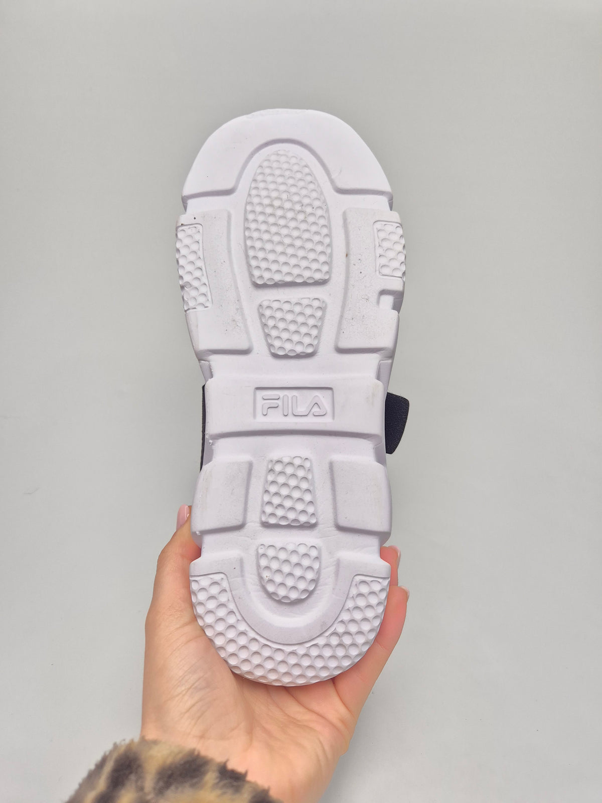 FILA NOVI ORIGINAL PATIKI BR 40