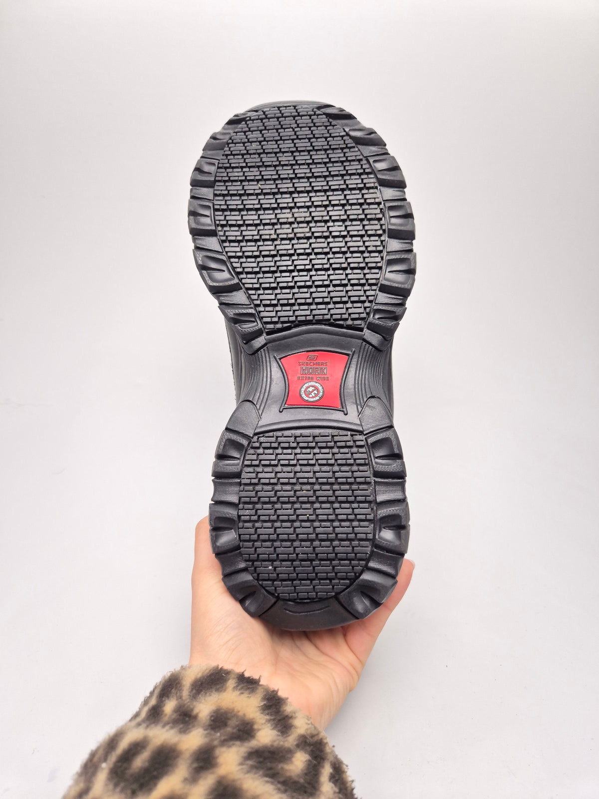 SKECHERS MEMORY NOVI ORIGINAL PATIKI BR 41.5