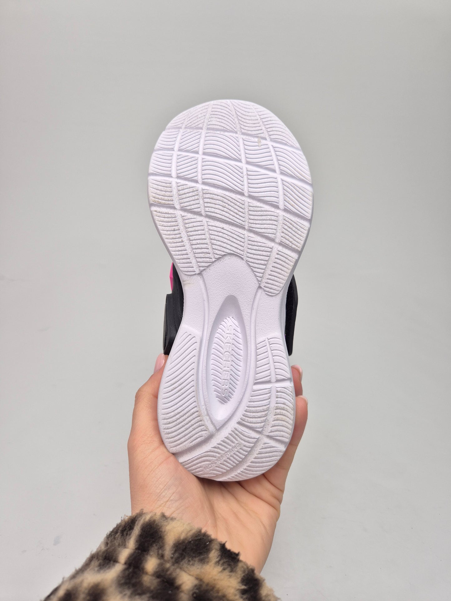 SKECHERS MEMORY NOVI ORIGINAL PATIKI BR 28.5 cm