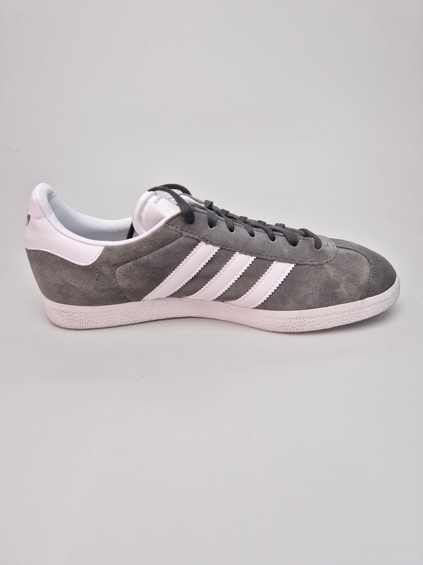 ADIDAS GAZZELE NOVI ORIGINAL PATIKI BR 43