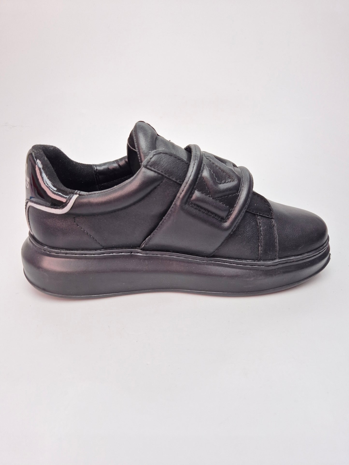 KARL LAGERFELD ORIGINAL KOZNI PATIKI BR 38