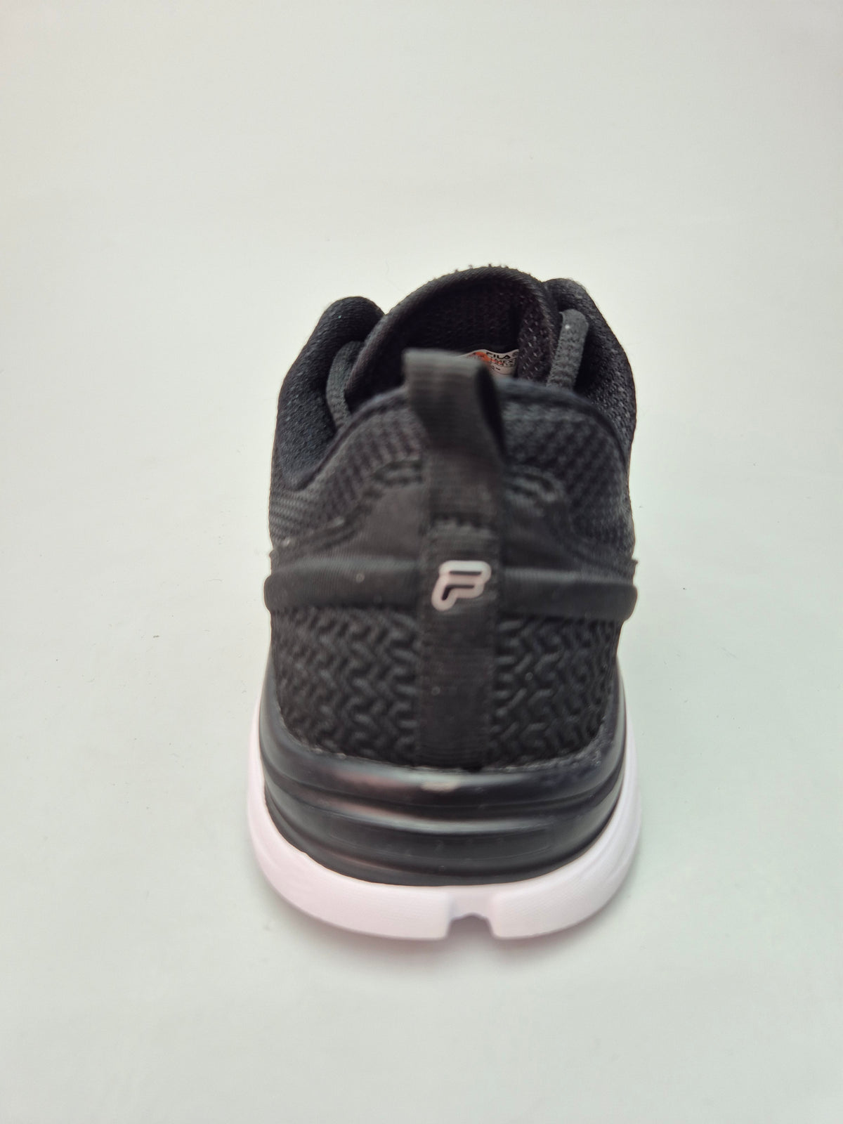 FILA NOVI ORIGINAL PATIKI BR 38.5