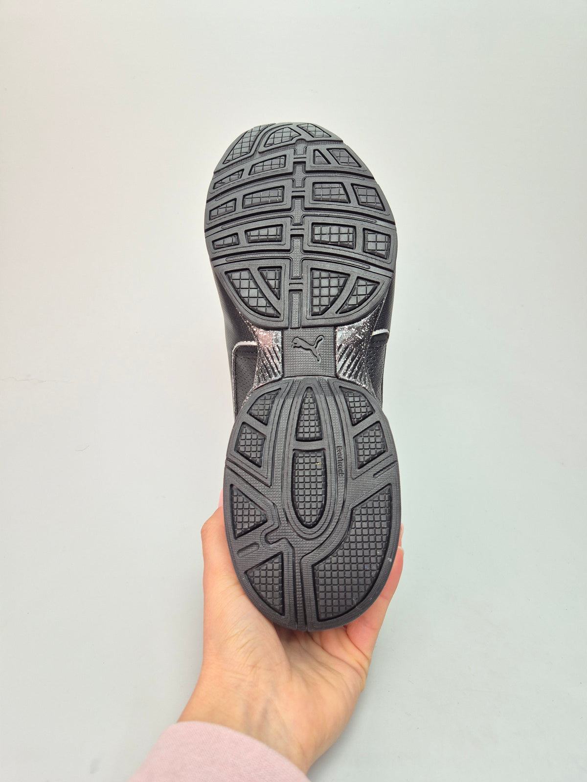 PUMA NOVI ORIGINAL PATIKI BR 43
