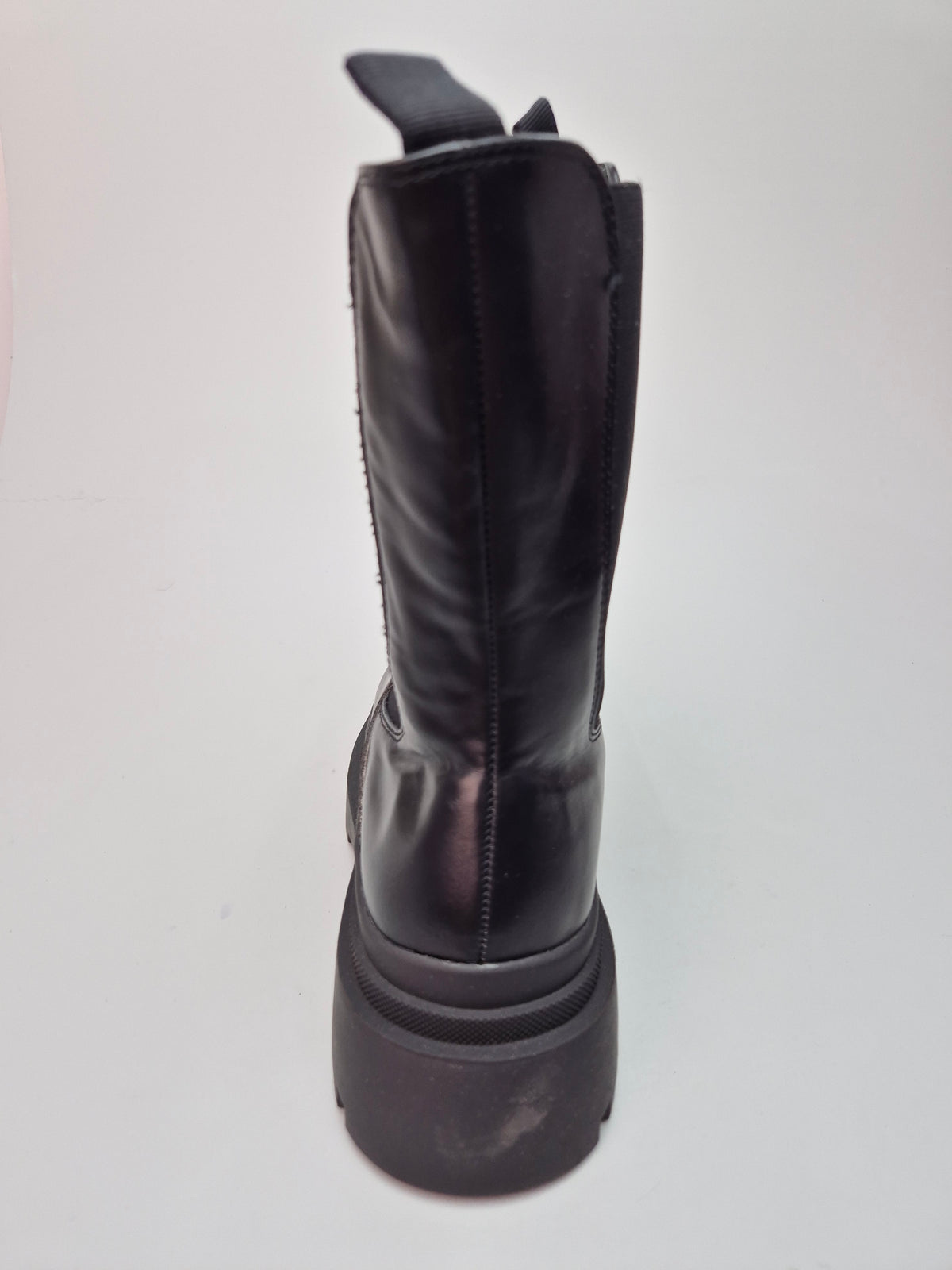 TRUFFLE NOVI ORIGINAL CIZMI BR 38