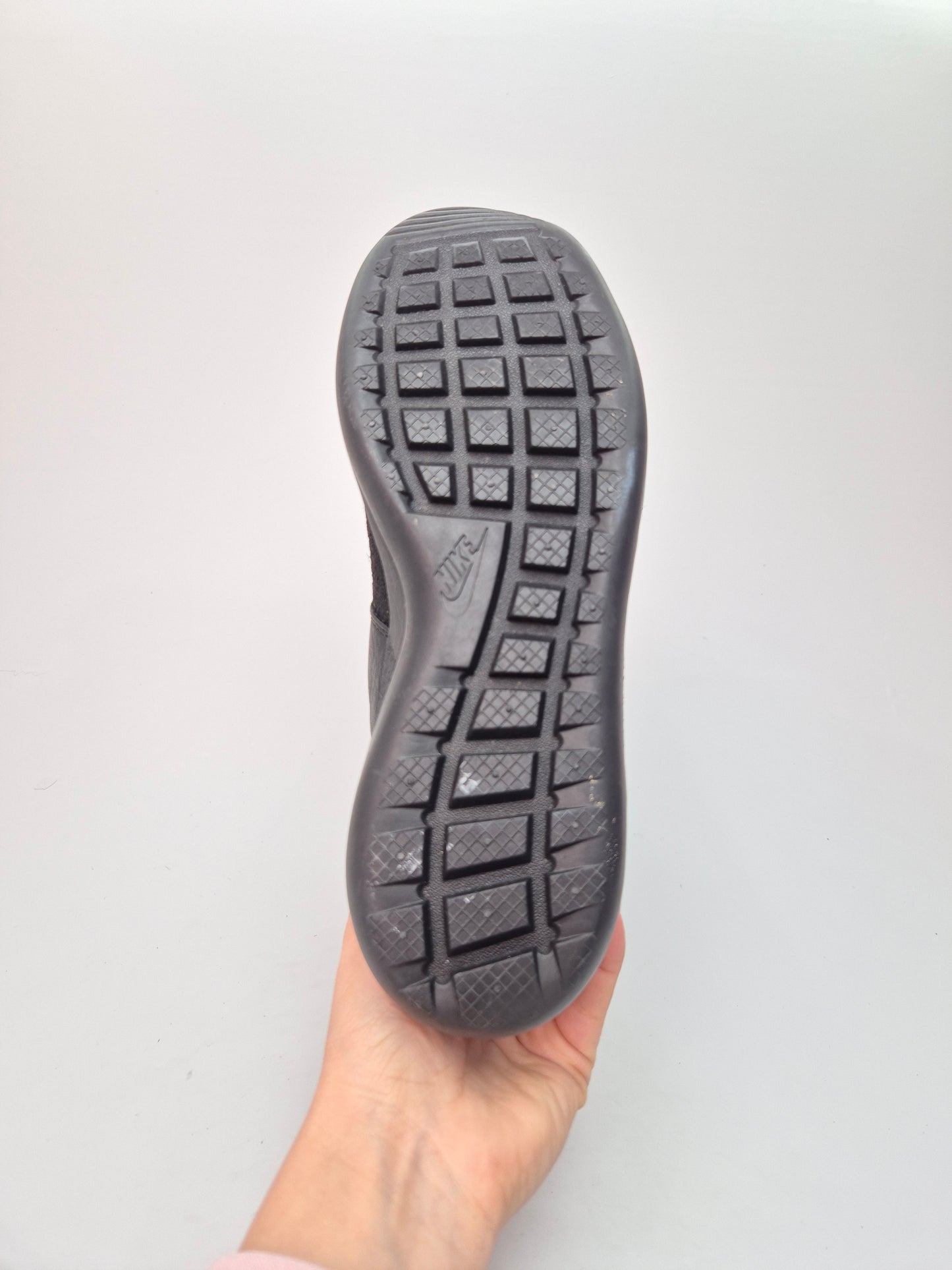 NIKE NOVI ORIGINAL CIZMI BR 38.5