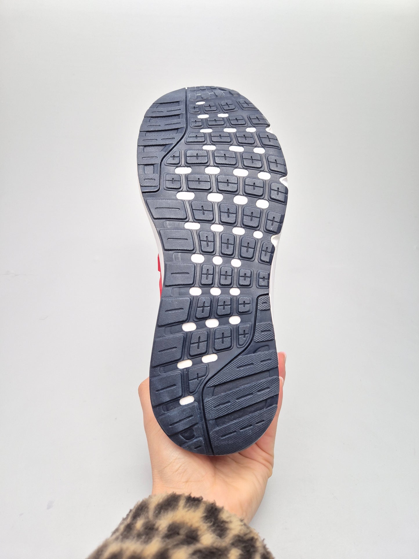 ADIDAS NOVI ORIGINAL PATIKI BR 40.5