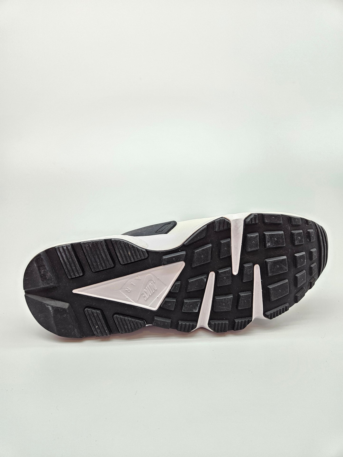NIKE HUARACHE NOVI ORIGINAL PATIKI BR 41
