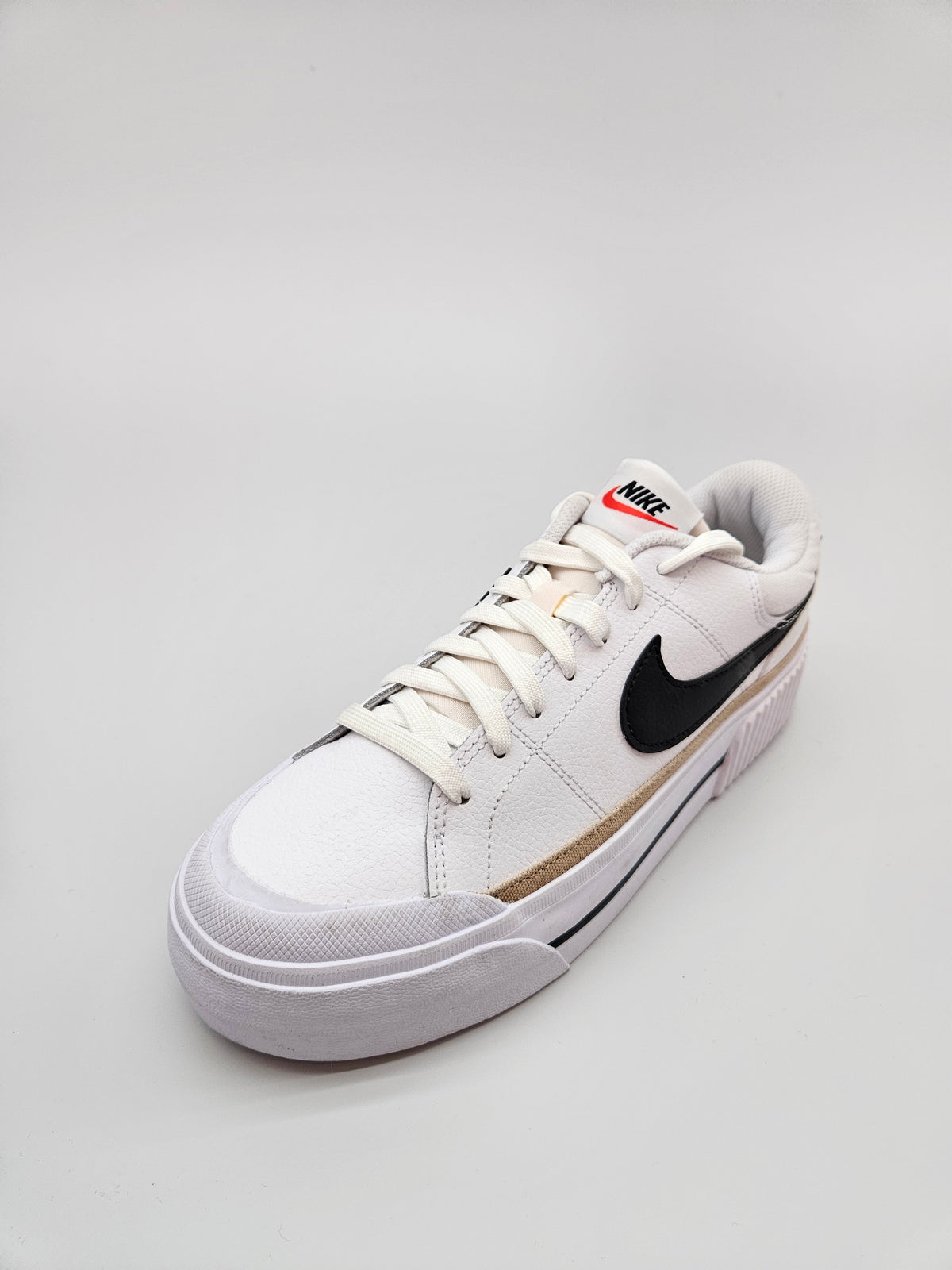 NIKE NOVI ORIGINAL PATIKI BR 39