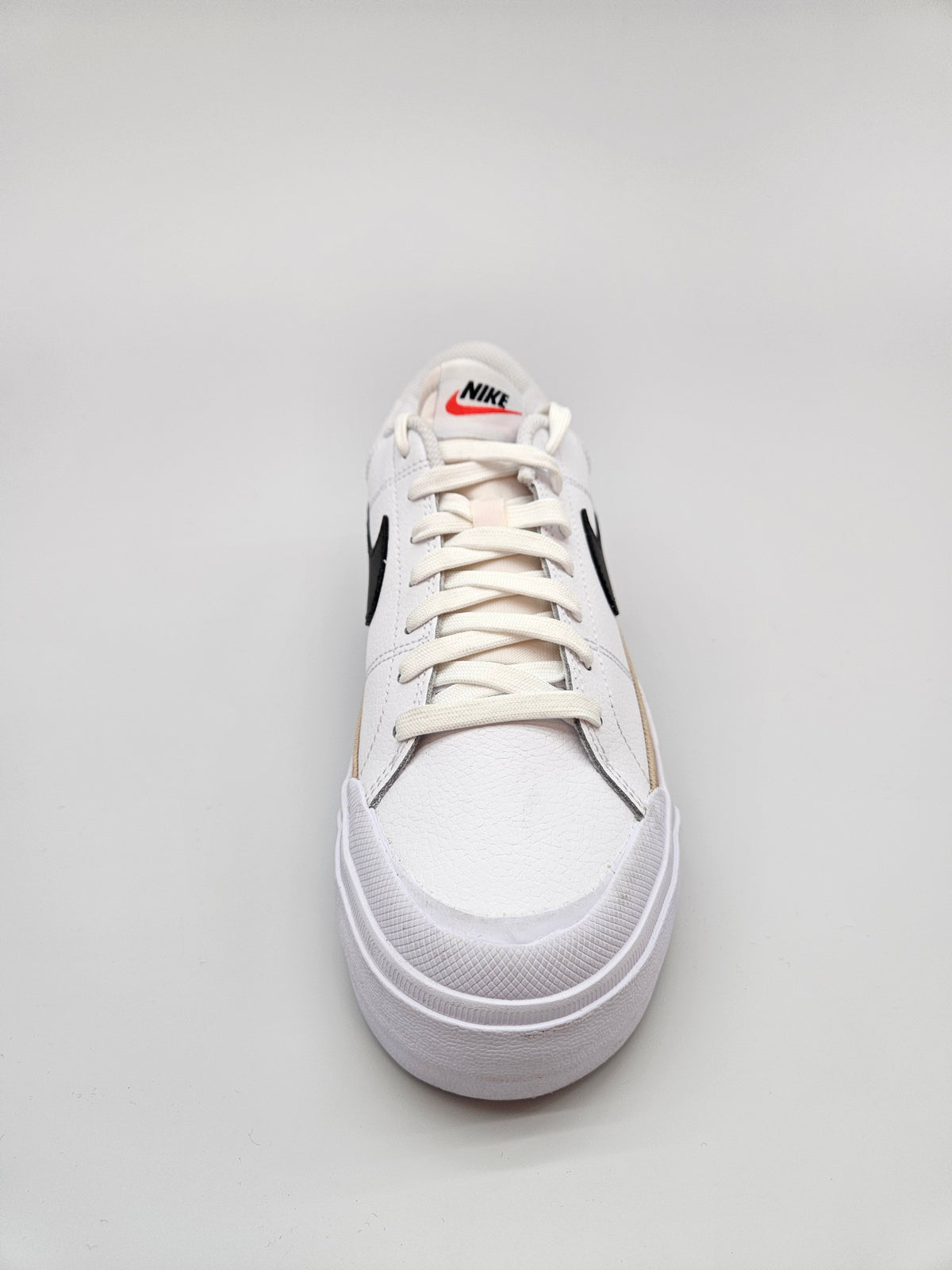 NIKE NOVI ORIGINAL PATIKI BR 39
