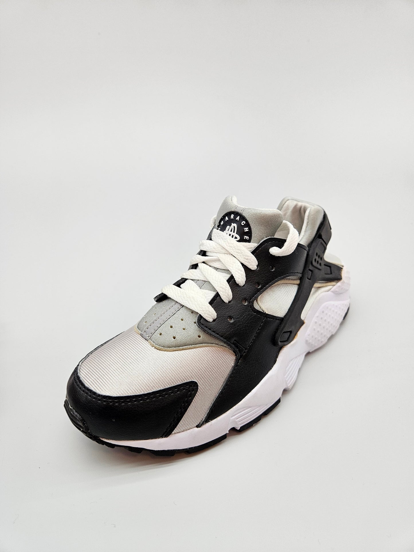 NIKE HUARACHE NOVI ORIGINAL PATIKI BR 38