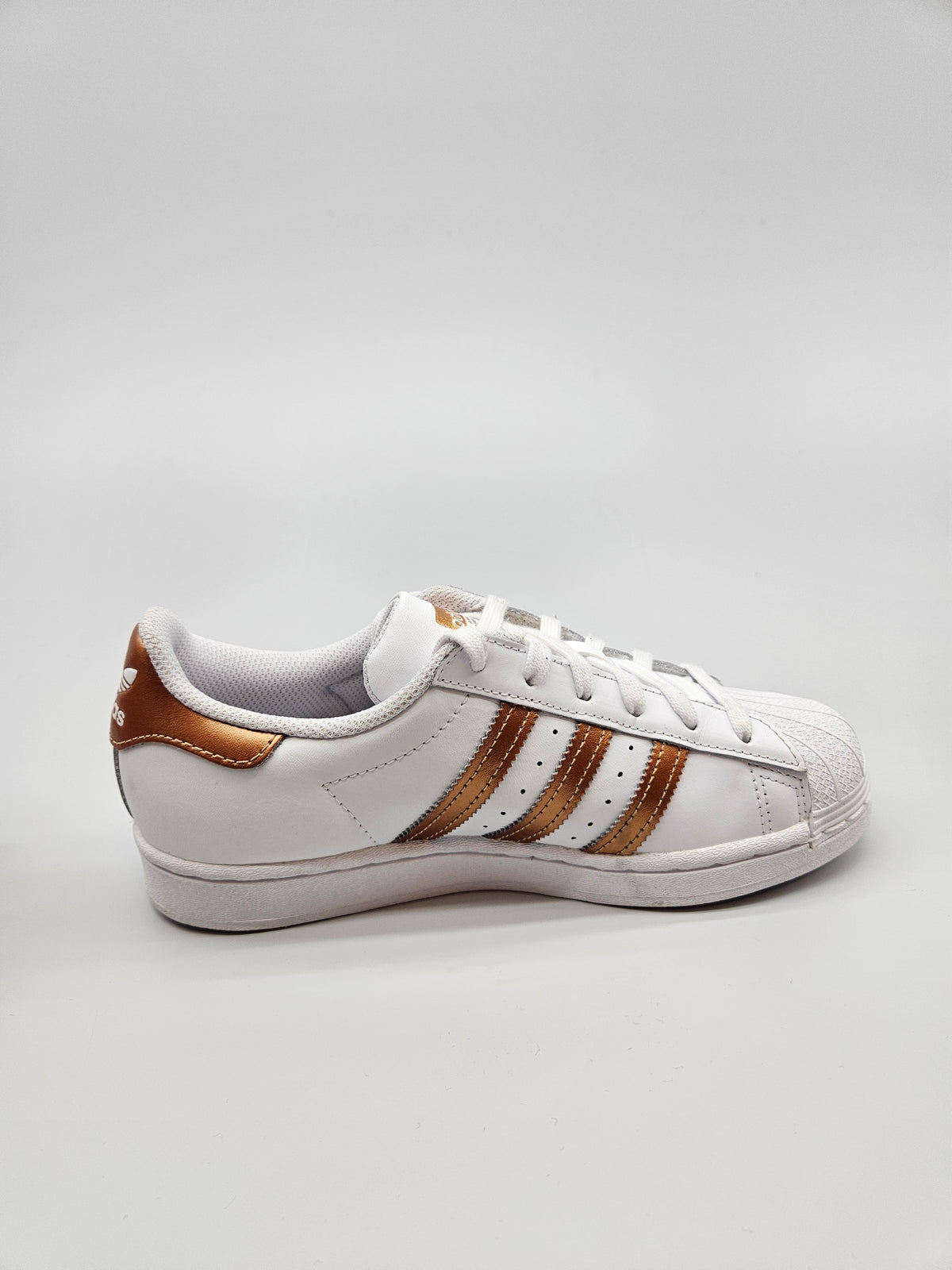 ADIDAS SUPERSTAR NOVI ORIGINAL PATIKI BR 37