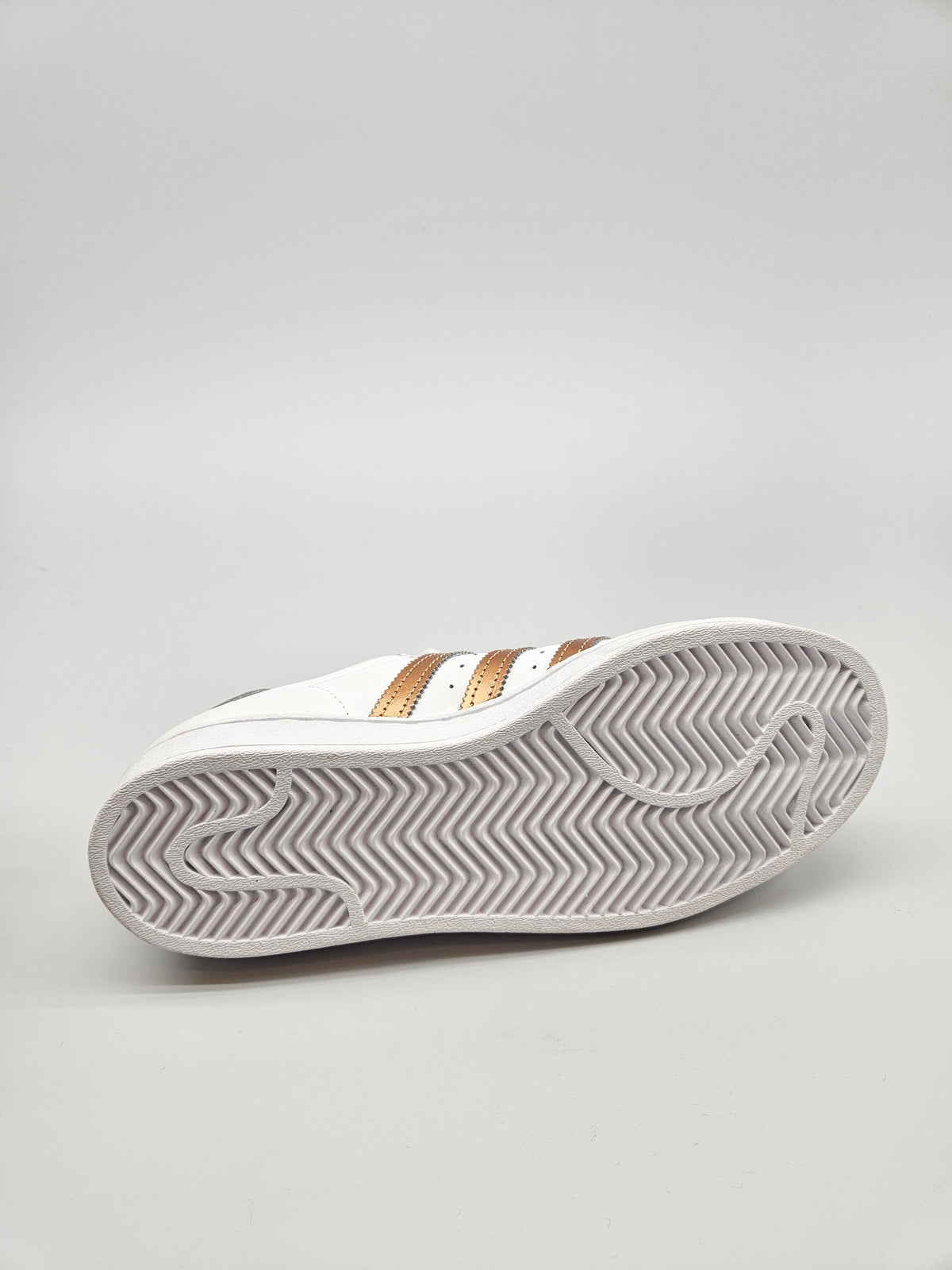 ADIDAS SUPERSTAR NOVI ORIGINAL PATIKI BR 37
