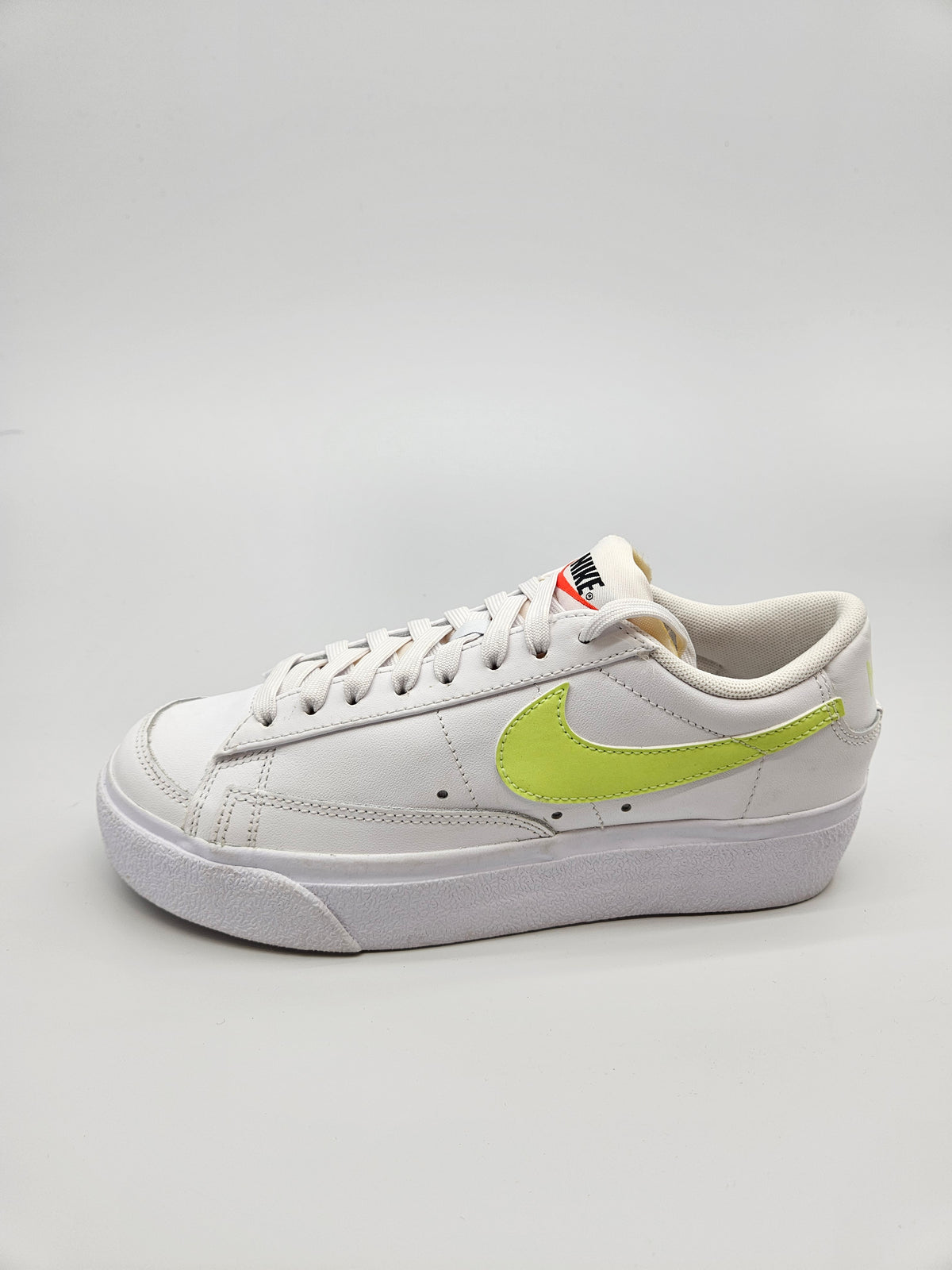 NIKE NOVI ORIGINAL PATIKI BR 37.5