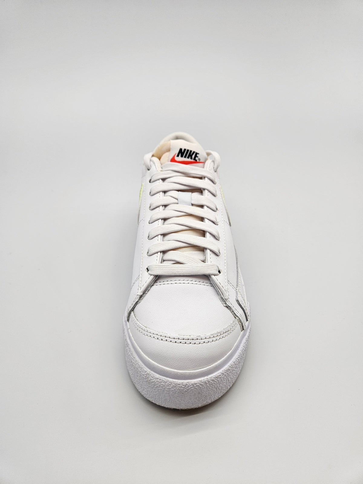 NIKE NOVI ORIGINAL PATIKI BR 37.5