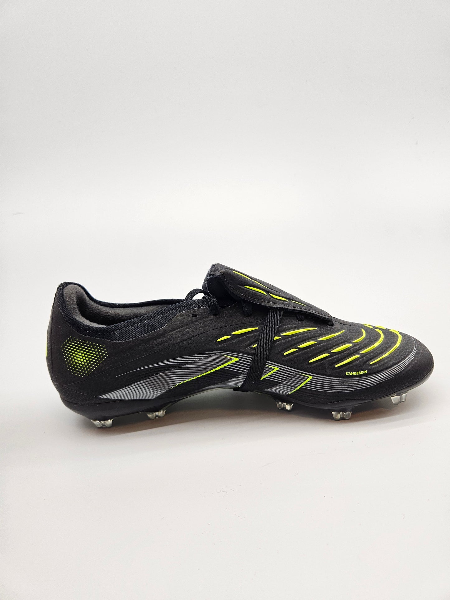 ADIDAS  ORIGINAL PATIKI BR 44.5
