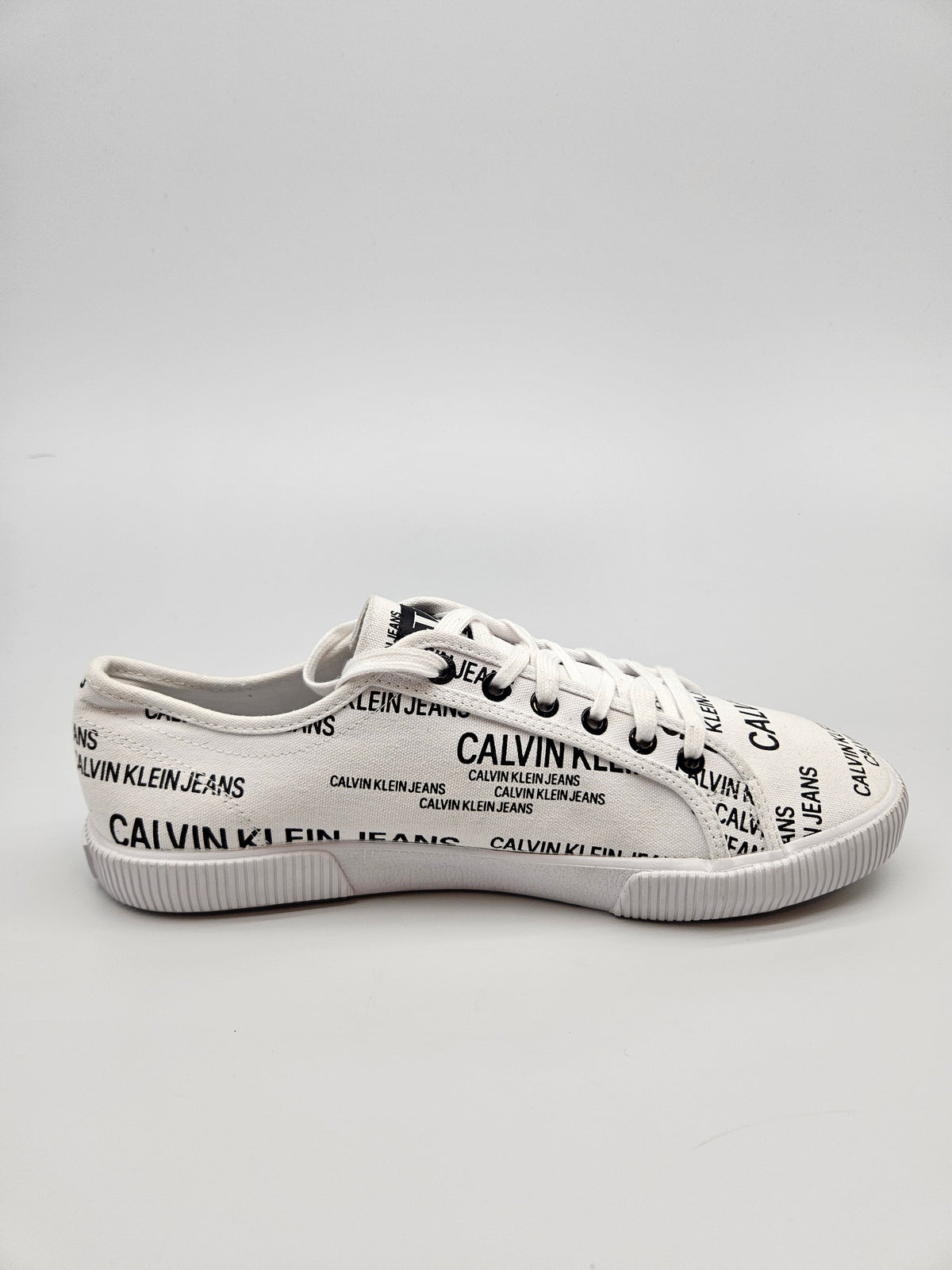 CALVIN KLEIN NOVI ORIGINAL PATIKI BR 43