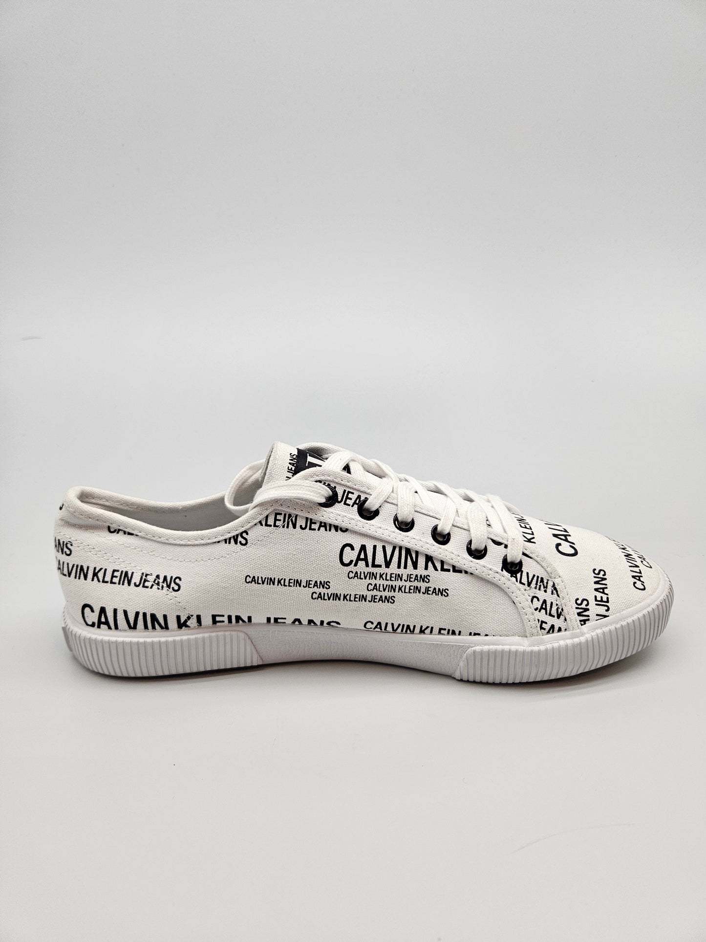 CALVIN KLEIN NOVI ORIGINAL PATIKI BR 44