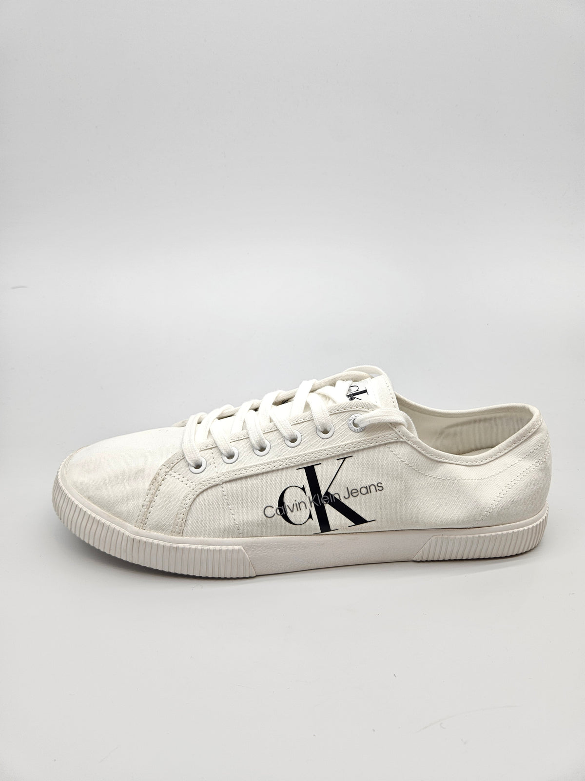 CALVIN KLEIN NOVI ORIGINAL PATIKI BR 44