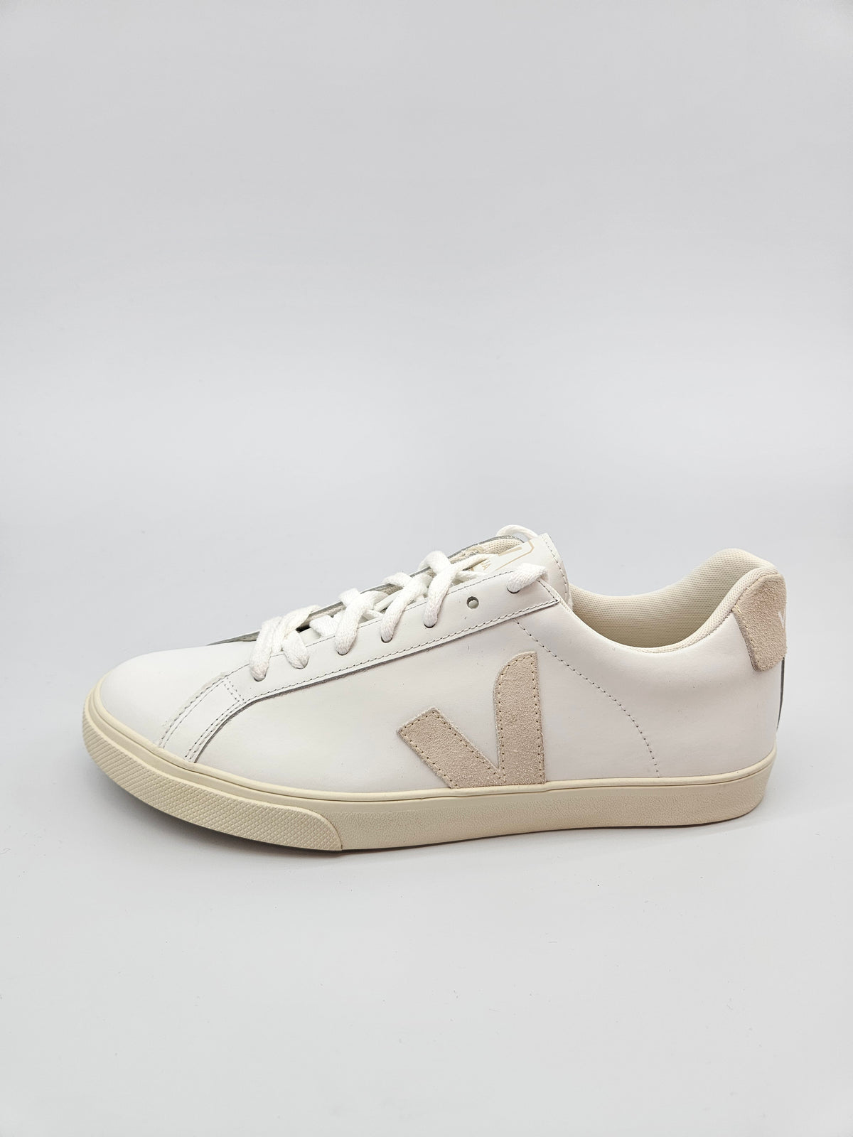 VEJA NOVI ORIGINAL PATIKI BR 40