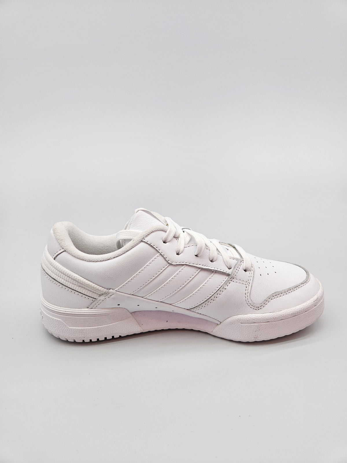 ADIDAS NOVI ORIGINAL PATIKI BR 38.5