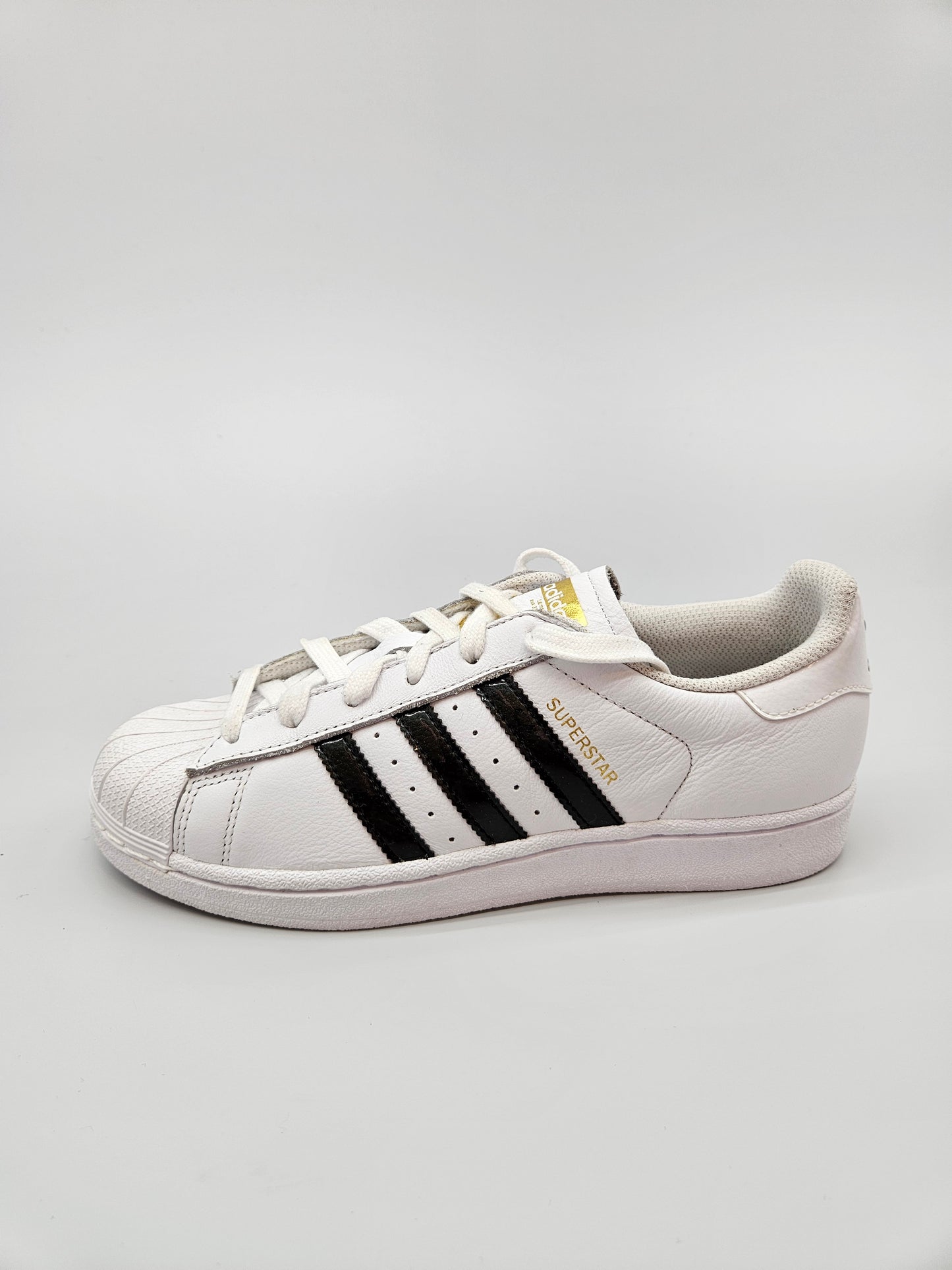 ADIDAS SUPERSTAR ORIGINAL PATIKI BR 38.5