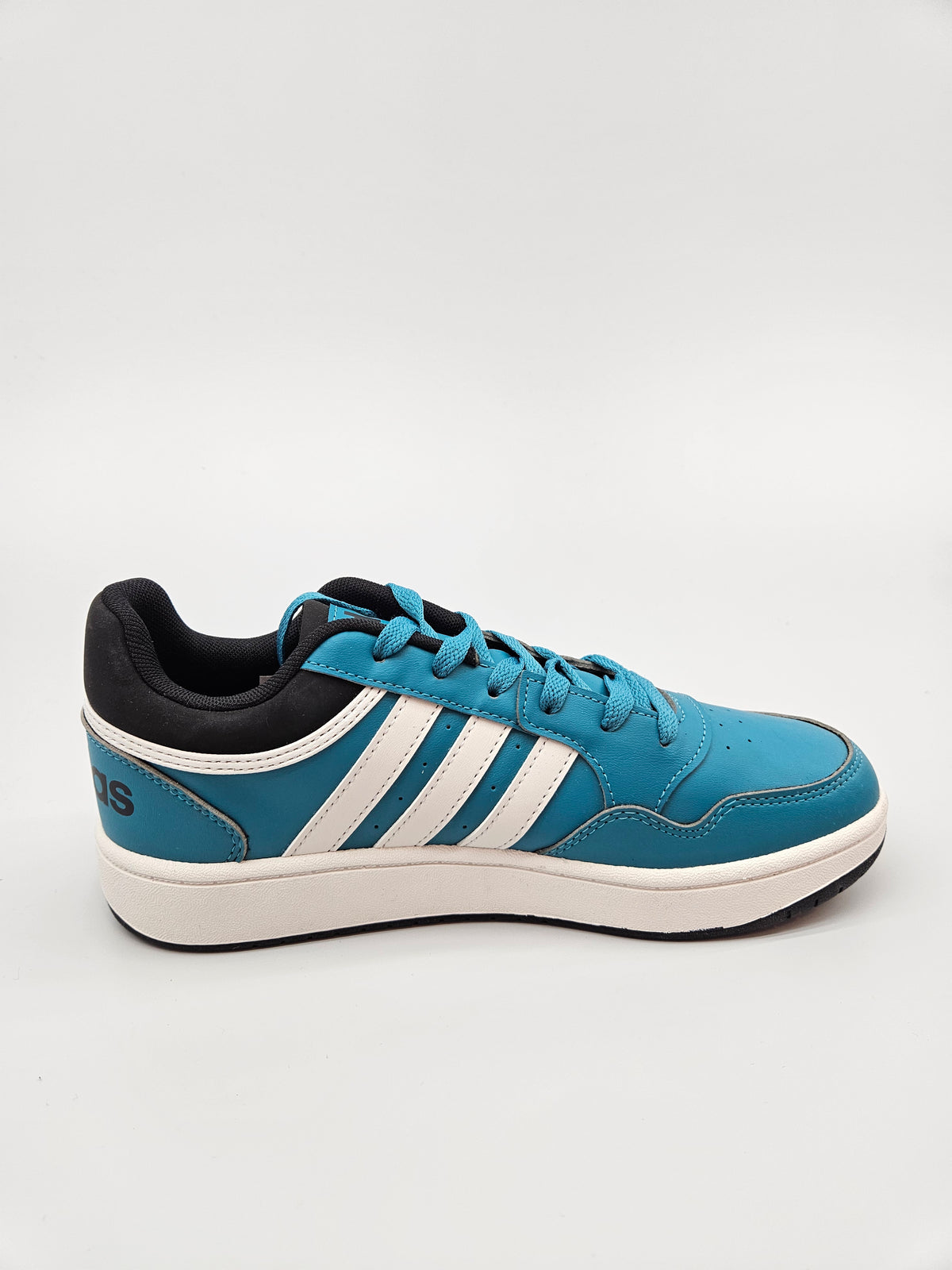 ADIDAS NOVI ORIGINAL PATIKI BR 39