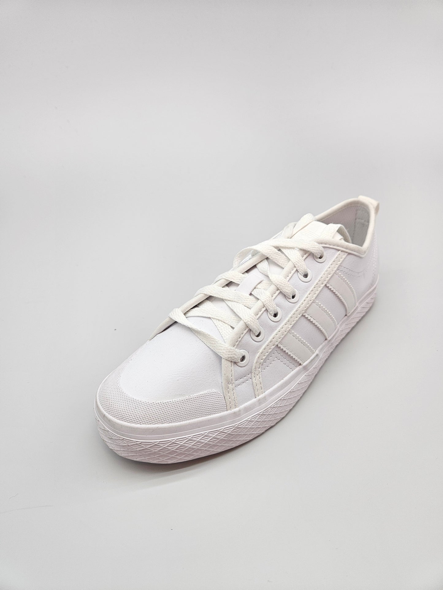 ADIDAS NOVI ORIGINAL PATIKI BR 41