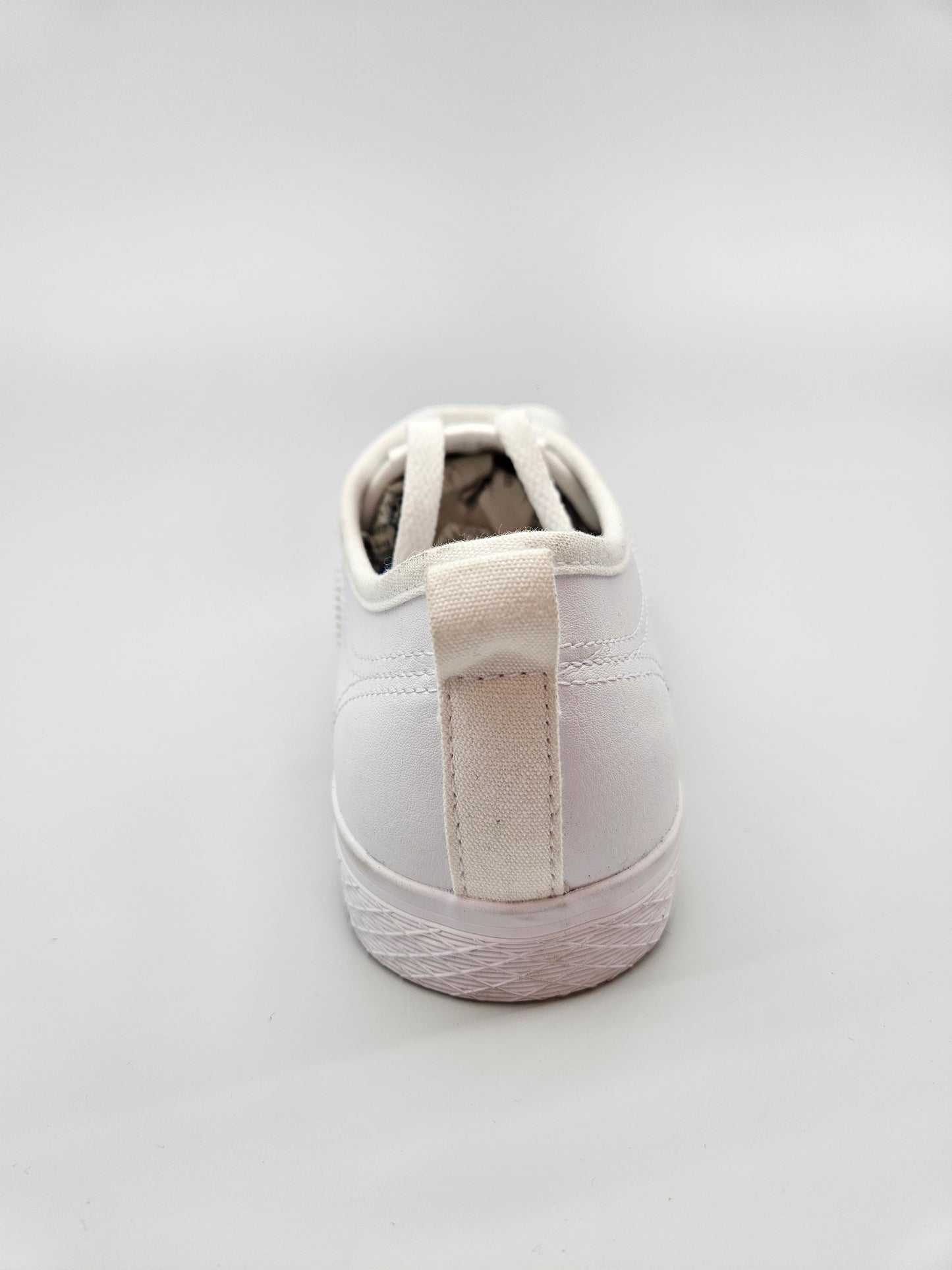 ADIDAS NOVI ORIGINAL PATIKI BR 41