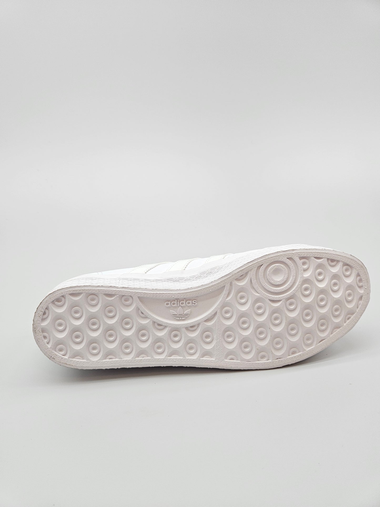 ADIDAS NOVI ORIGINAL PATIKI BR 41