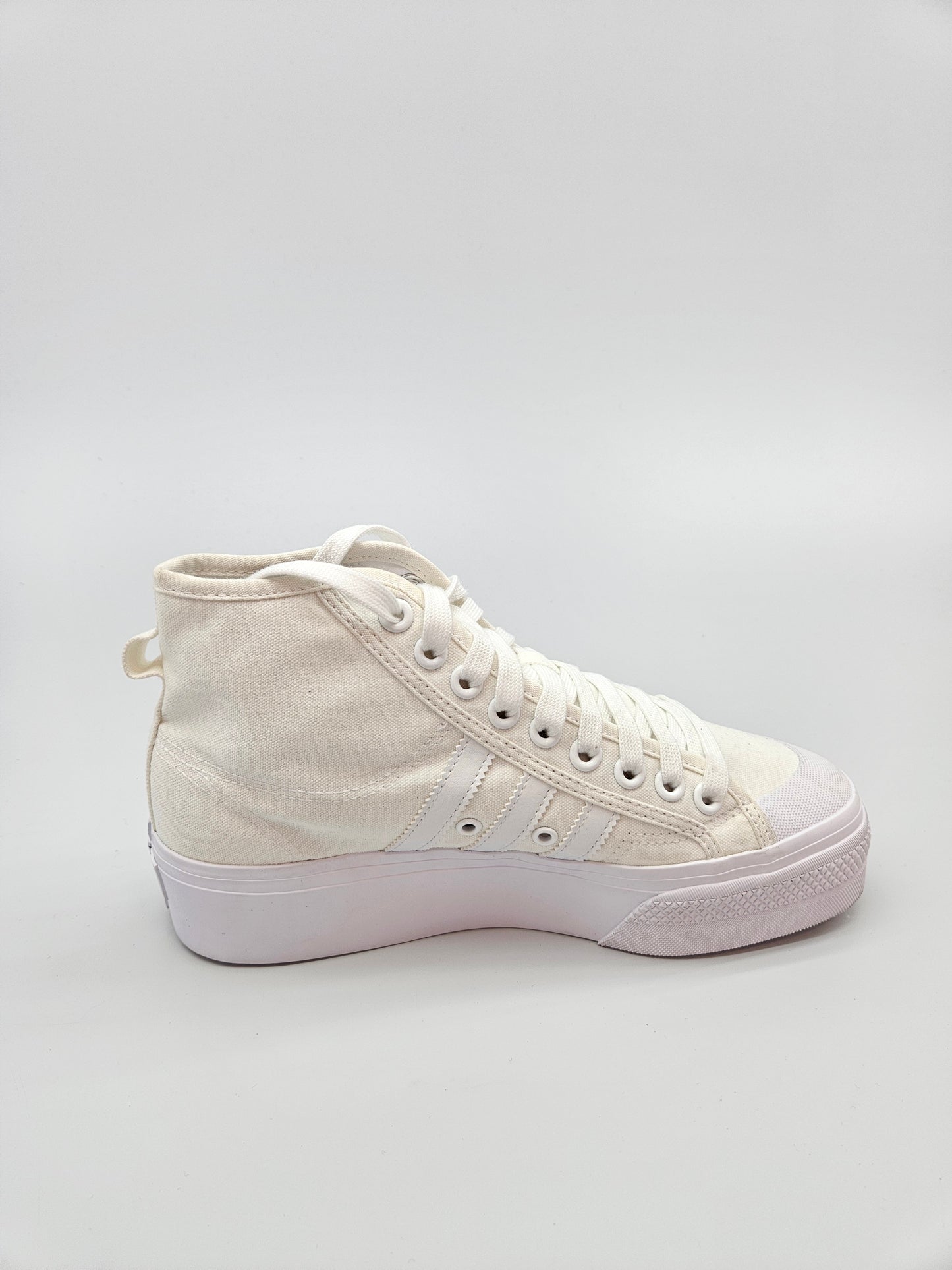 ADIDAS NOVI ORIGINAL PATIKI BR 40.5