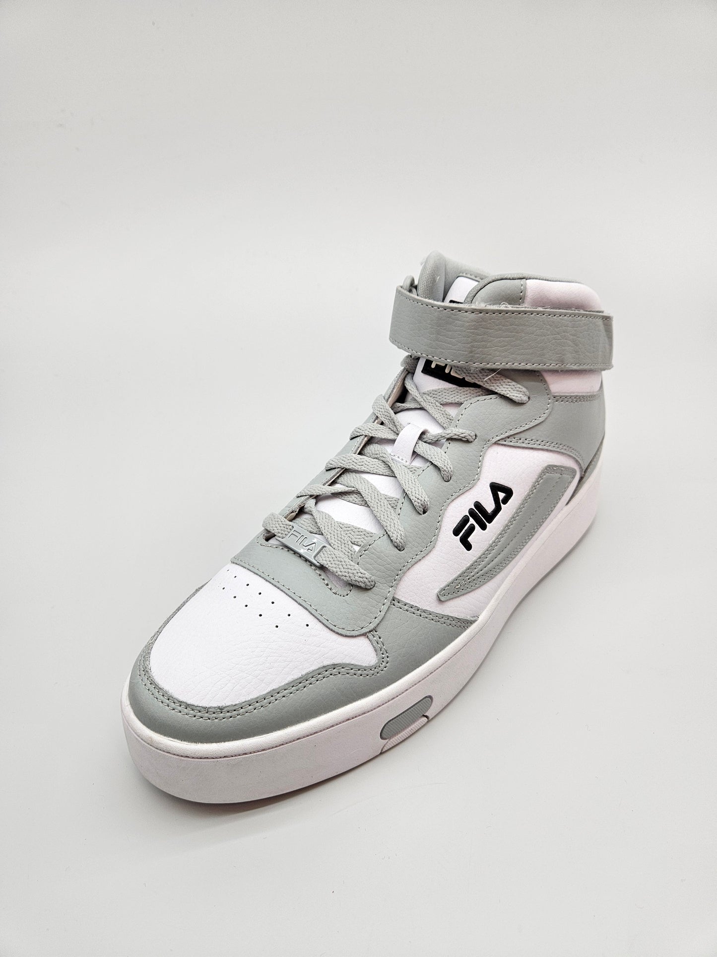 FILA NOVI ORIGINAL PATIKI BR 45