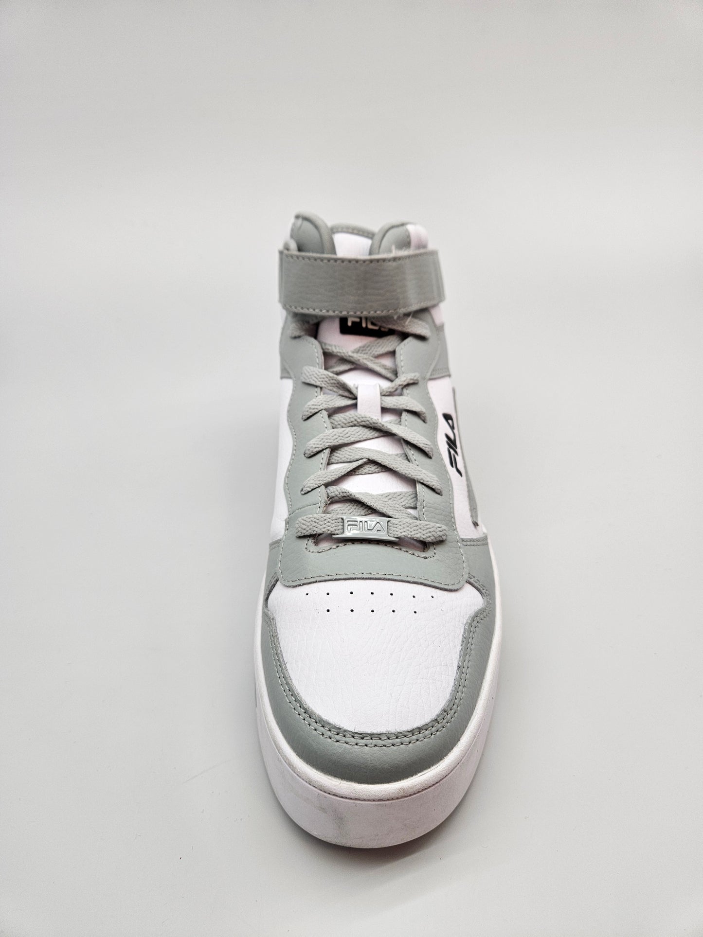 FILA NOVI ORIGINAL PATIKI BR 45