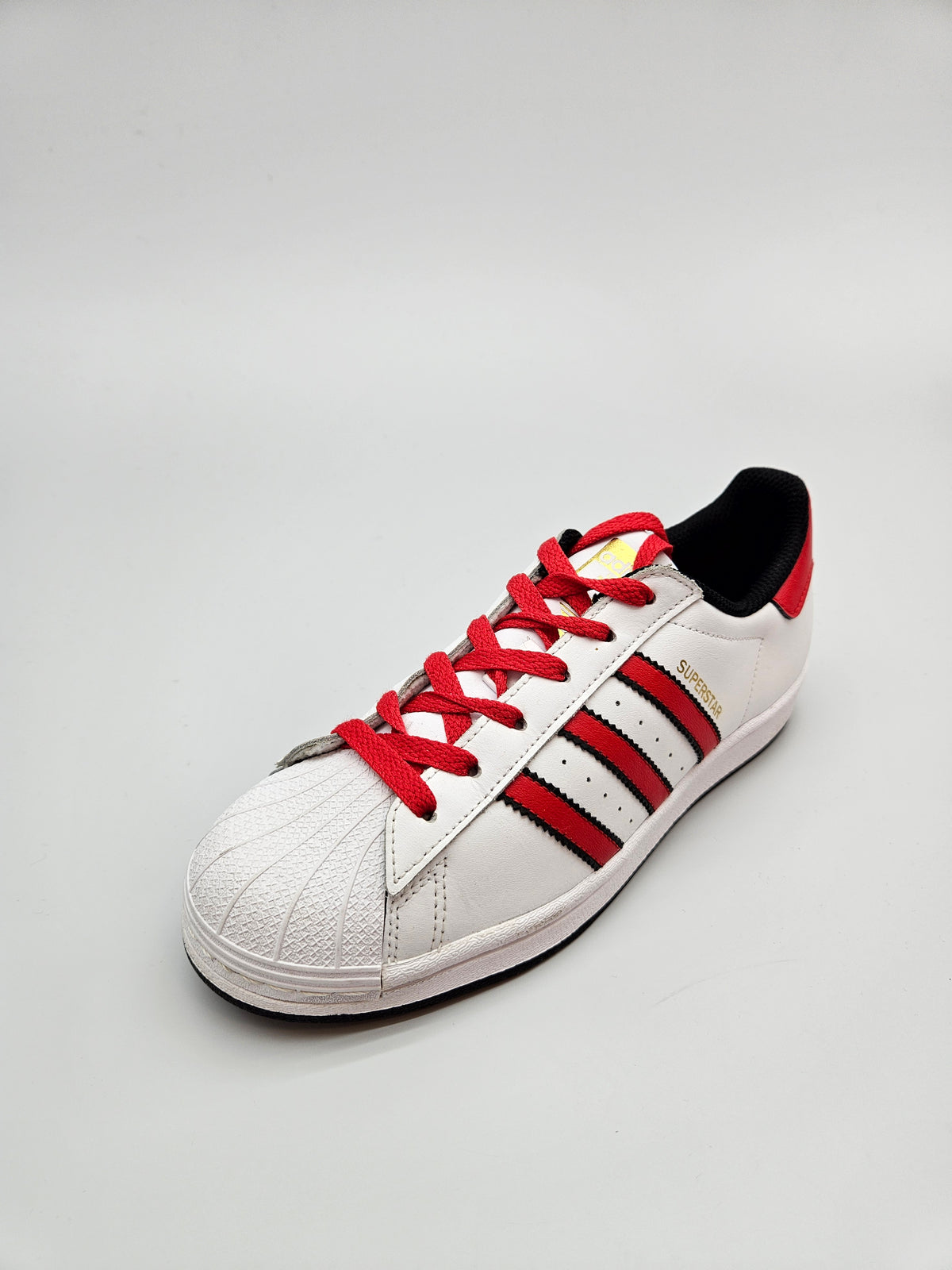 ADIDAS SUPERSTAR NOVI ORIGINAL PATIKI BR 38.5